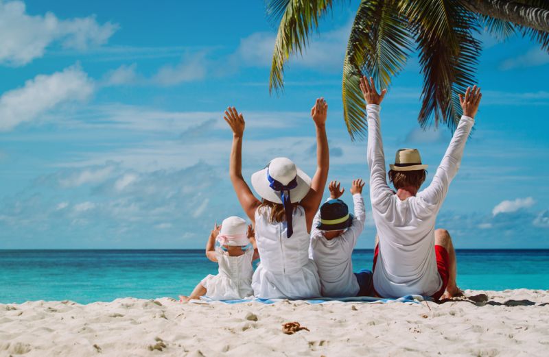 5 Tips Wisata Pantai yang Aman Bersama Keluarga / Shutterstock