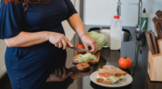 5 Makanan Sehat untuk Ibu Hamil yang Kaya Nutrisi